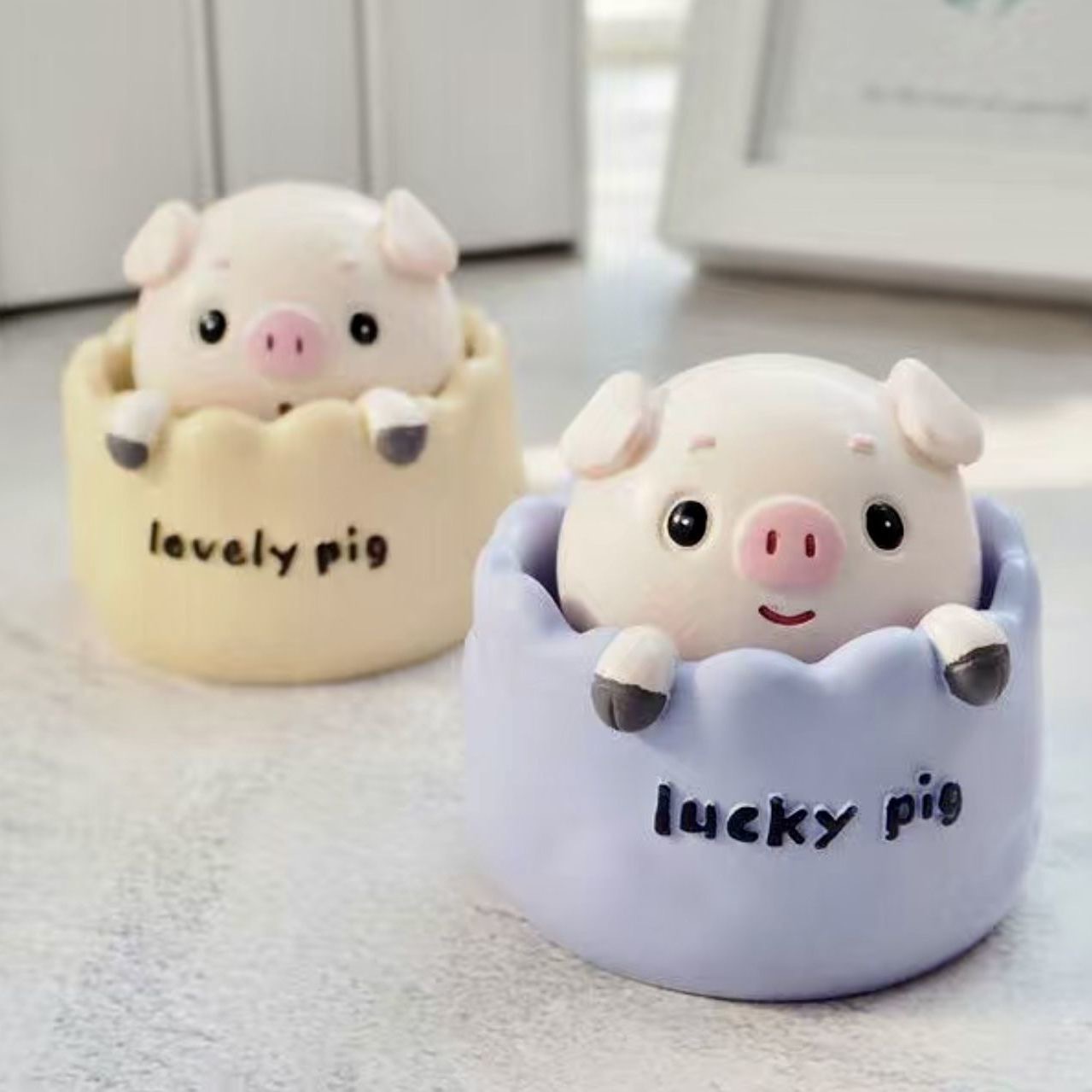 New Trendy Car Decoration: Cute Bobblehead Pig Figurine for Car Dashboard, Desktop Ornament with a High-End Feel