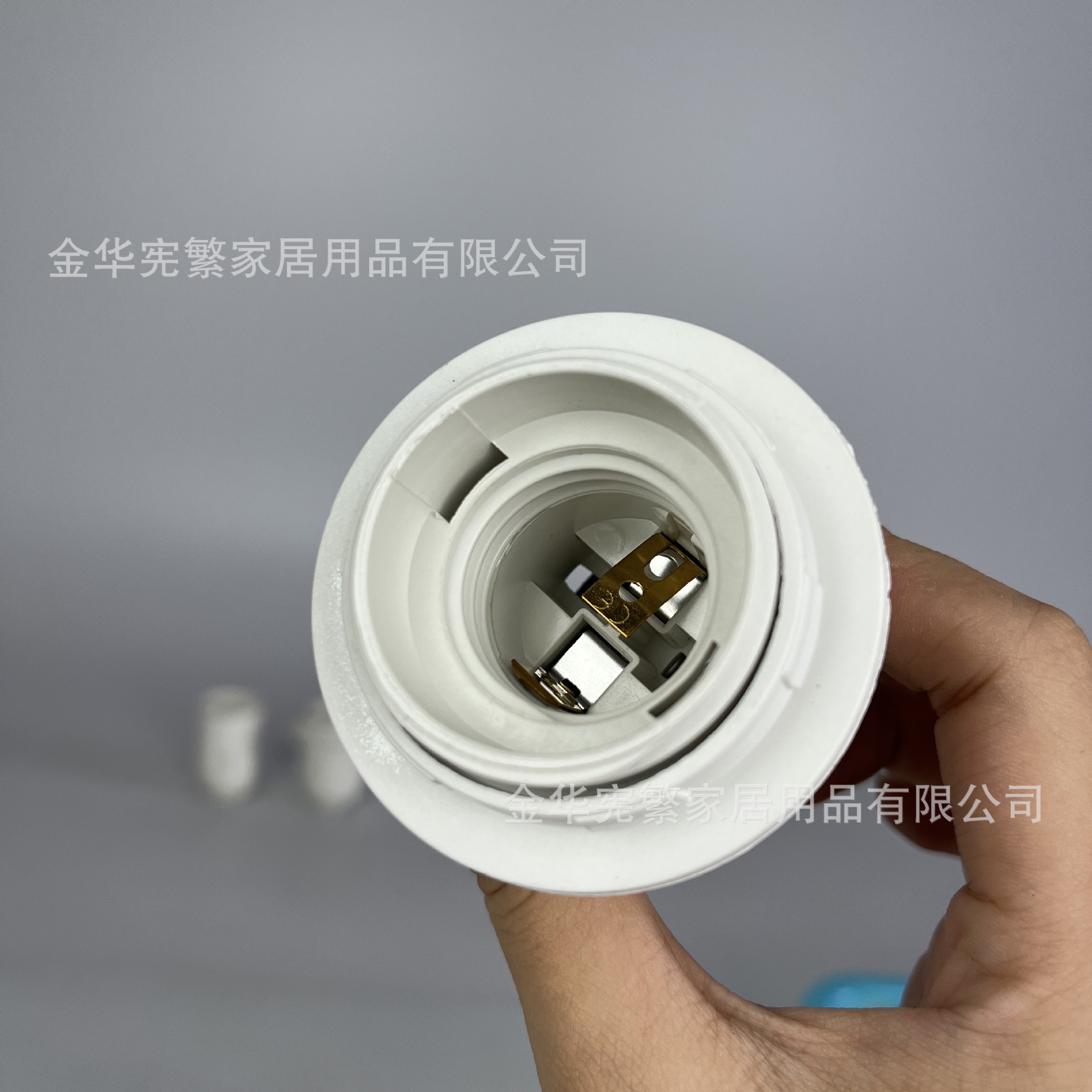 Mayorista de plástico E27 accesorios de lámpara de escritorio 3CE27 cabeza de lámpara de anillo único doble anillo cabeza de lámpara eléctrica de madera de medio diente tipo de tarjeta de diente completo