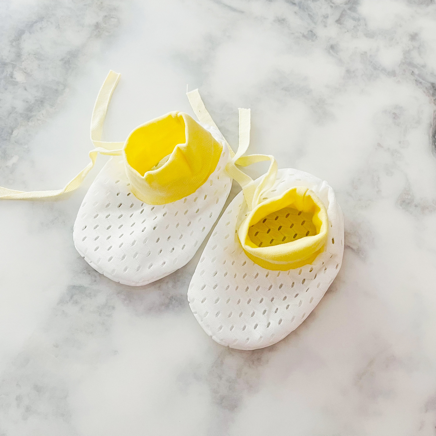 Nuevo producto verano transfronterizo delgado de dibujos animados para bebés y niños pequeños, guantes anti-agarre de malla transpirables para bebés recién nacidos