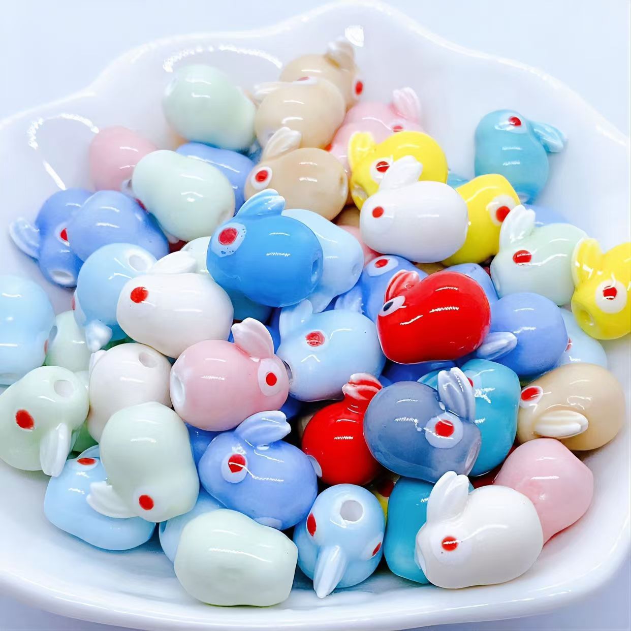 Cerámica de color simple perlada cara de pez cinco pétalos perlas de flores perlas sueltas diy accesorios de decoración de brazalete de cuentas hechas a mano