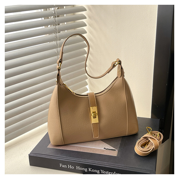 540g Weight Polyester Lining Material Sewing Thread Fashion Element Zipper Closure Type Single Shoulder Strap Strap Type Shoulder Bag Bags Type Daily Occasion Pu Leather Material Solid Color Pattern All Seasons Season Women's Gender Streetwear Style Oval Shape Medium Size Women's Medium Pu Leather Solid Color Streetwear Sewing Thread Oval Zipper Shoulder Bag 14