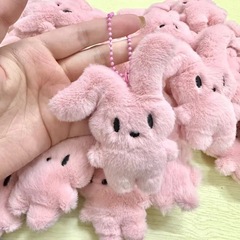 毛毛の漫画の耳を垂れたウサギの家族の子供の柔らかい萌えの子供のアクセサリーのペンダントのおもちゃの包みのブローチの補助材料の卸売り工場