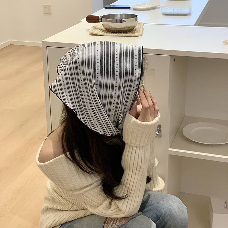 Toallas triangulares bufandas de seda cuello nicho femenino alto nivel multifacé turbante estilo pastoral correa de pelo bufandas de seda correa de pelo