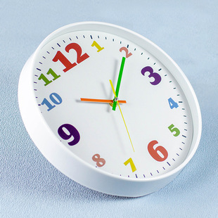 ��ɫ��ͯ�r�R��ͨ���R�젝���ñ��W���s�F��ʯӢ�Rwall clock�R��