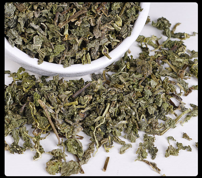 Mint Leaf Granules (Mentha haplocalyx) — Dried Food Herb for Cooling Summer Tea in use
