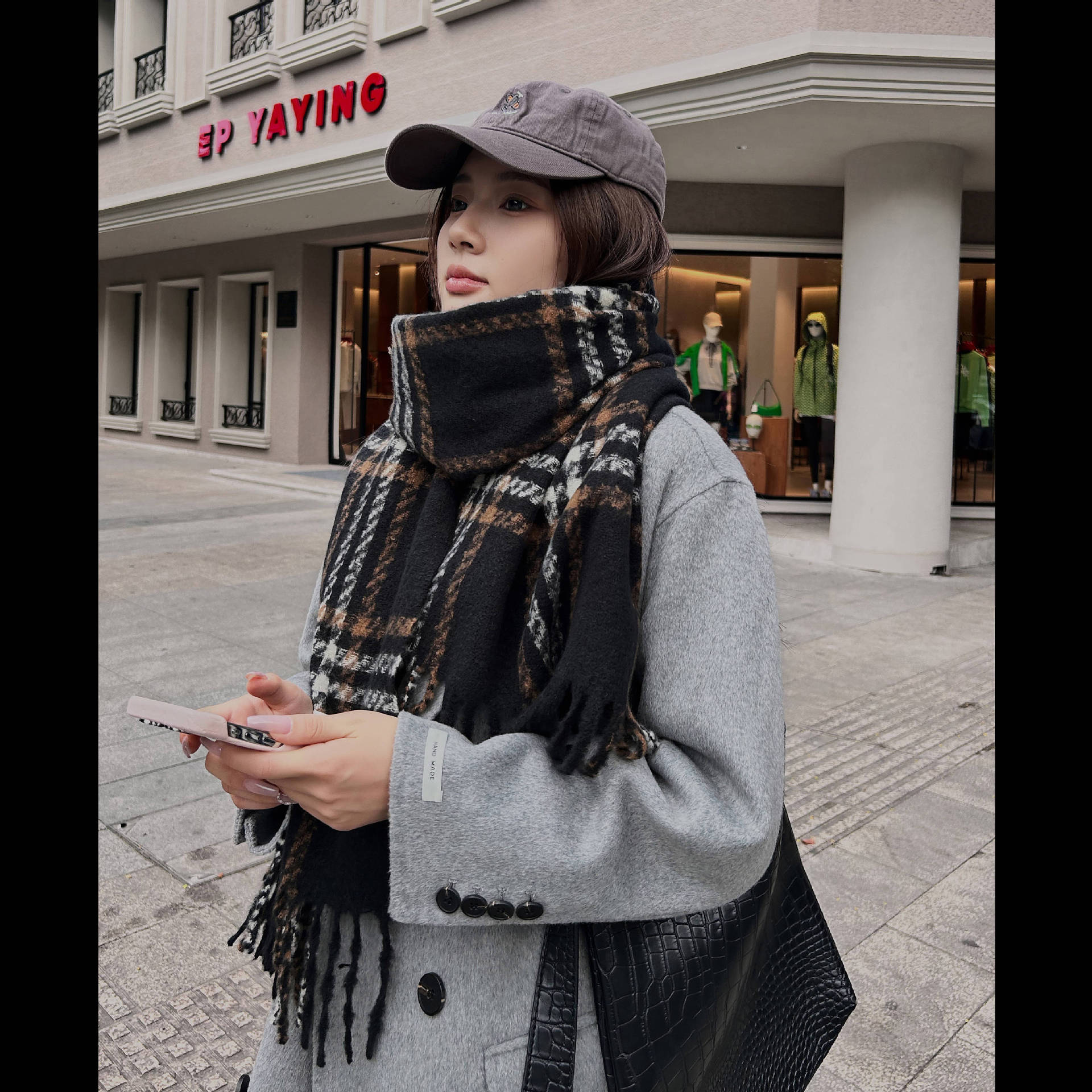 Women's Basic Stripe Nylon Scarf display picture 3