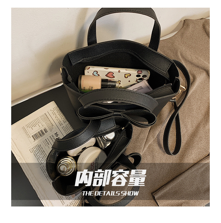 Small Pu Leather Streetwear Bucket Bag display picture 21