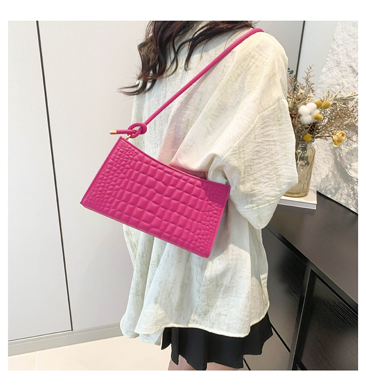 Women's 2024 New Fashionable Crocodile Pattern Shoulder Texture PU Underarm Simple and Versatile Crossbody Bag Trendy_voghion.com