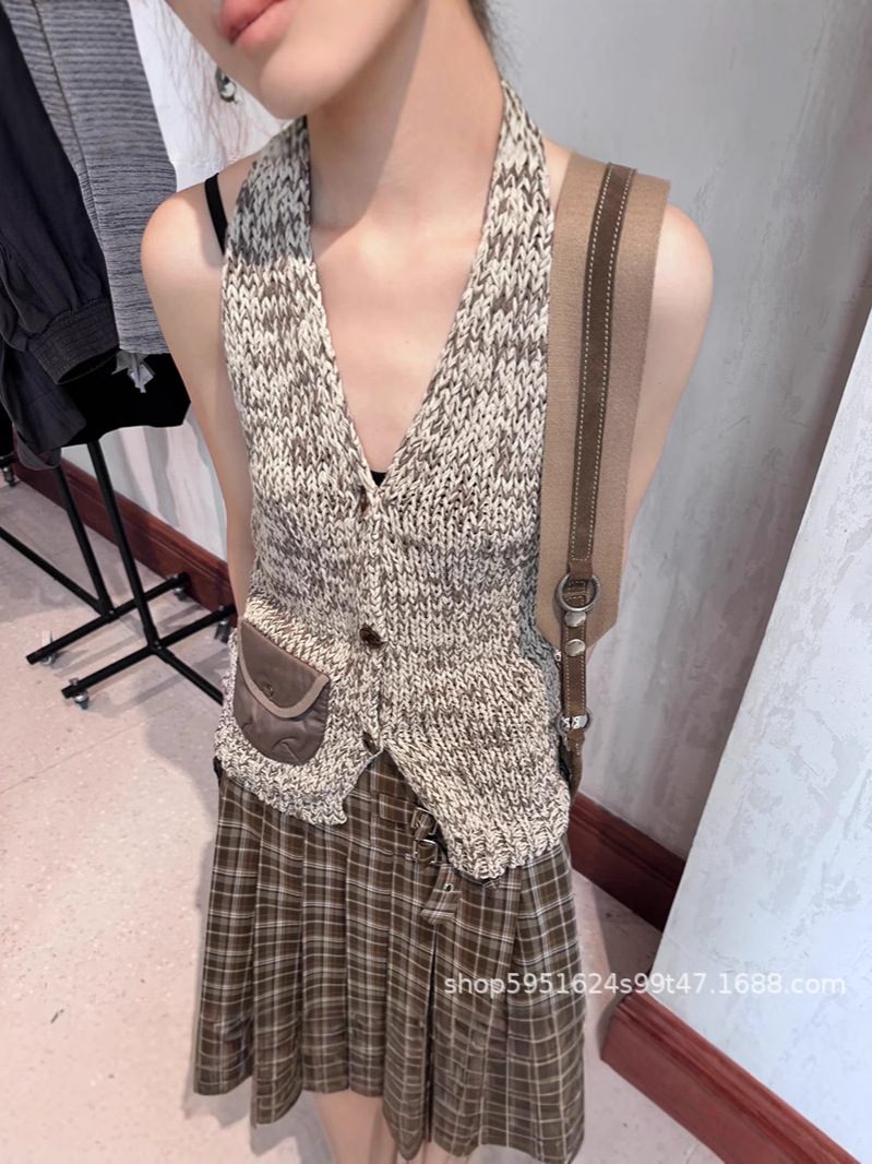 現物発送! Yy 25夏の新型レトロな首をかけて身を修めるニットのベストの上着の女性