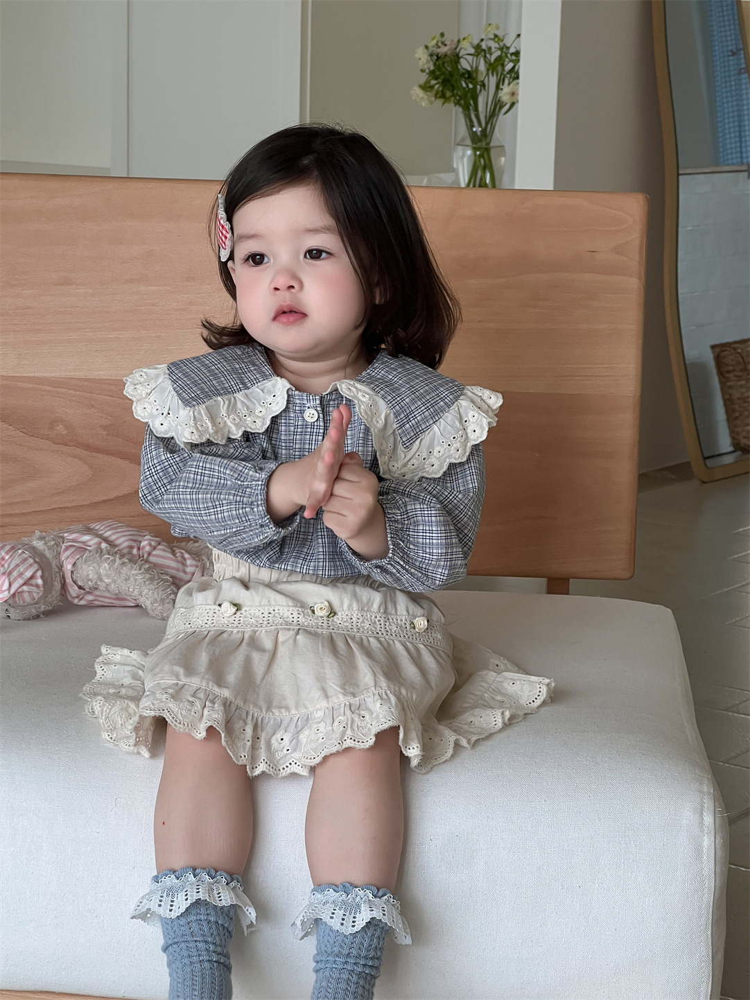 Ropa infantil 2026 primavera nueva ropa infantil coreana de niñas camisa de muñeca de encaje con solapa bolsas de ropa de bebé image 1