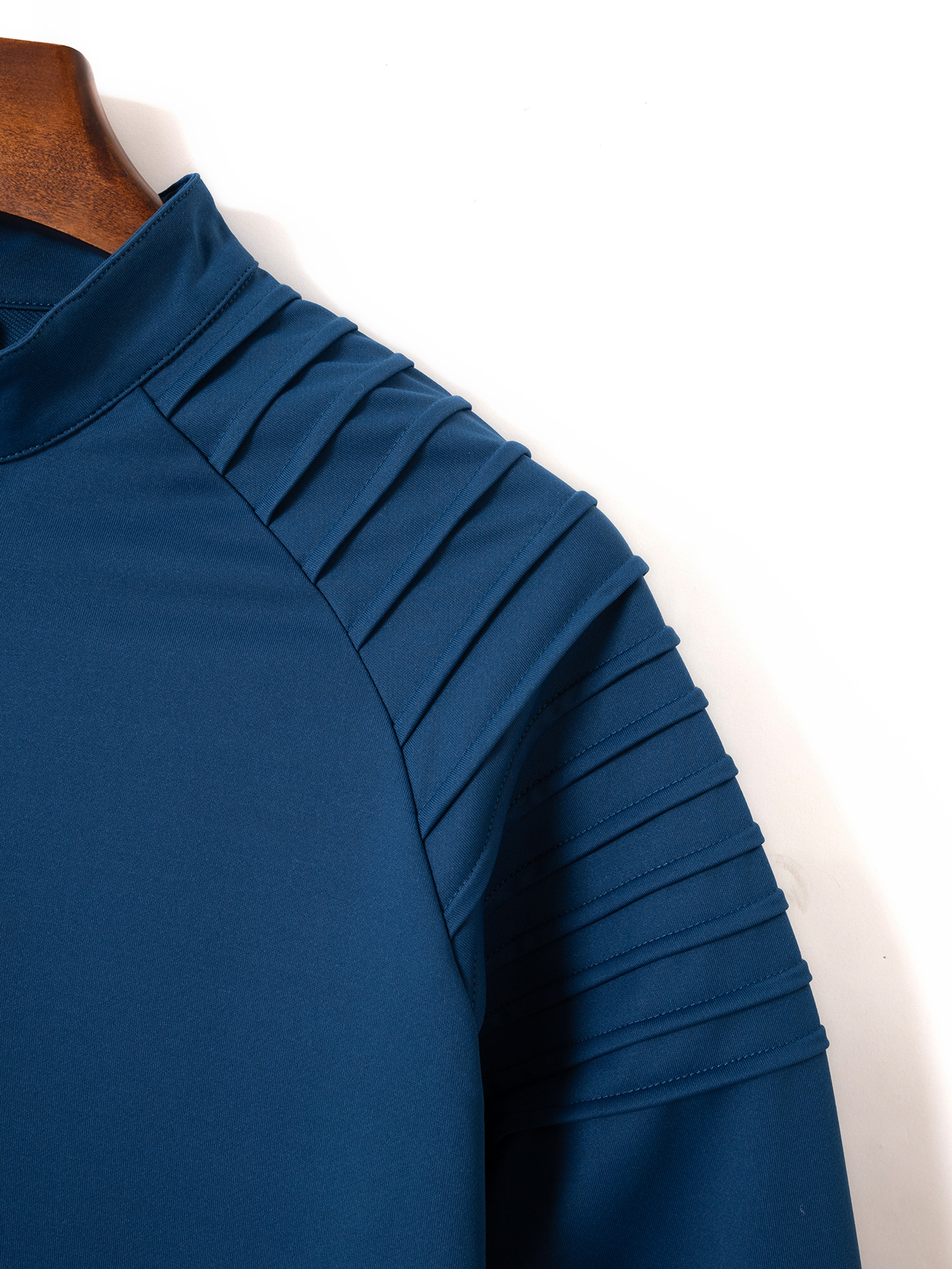 Men's Long Sleeve Polo Shirt With Arm Pleats And Zipper Casual_voghion.com