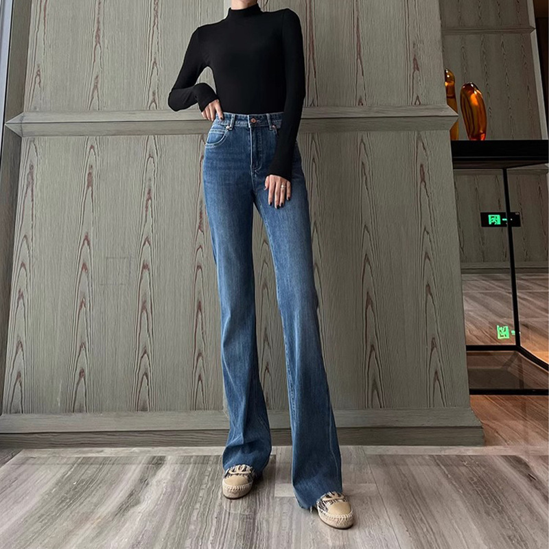 Li Girl's Long Legs Ceiling-Length 2026 Spring and Autumn Slightly Flared Jeans for Women High Waist Slimming Retro Floor-Length Pants Li Girl's Long Legs Ceiling-Length 2026 Spring and Autumn Slightly Flared Jeans for Women High Waist Slimming Retro Floor-Length Pants