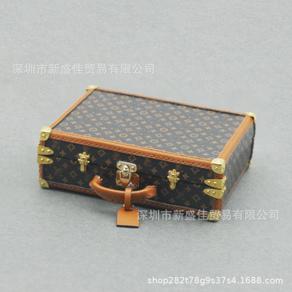 18CMベビーキャリーバッグは、17CMラブブ（Labubu）透明外出バッグ収納バッグペンダント、オールドフラワーバッグに適しています。