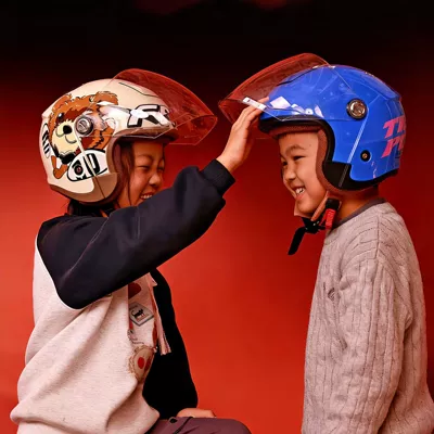 Kidsren's Safety Helmet 3C Boys and: Motosiklet kaskı (dəbilqə)