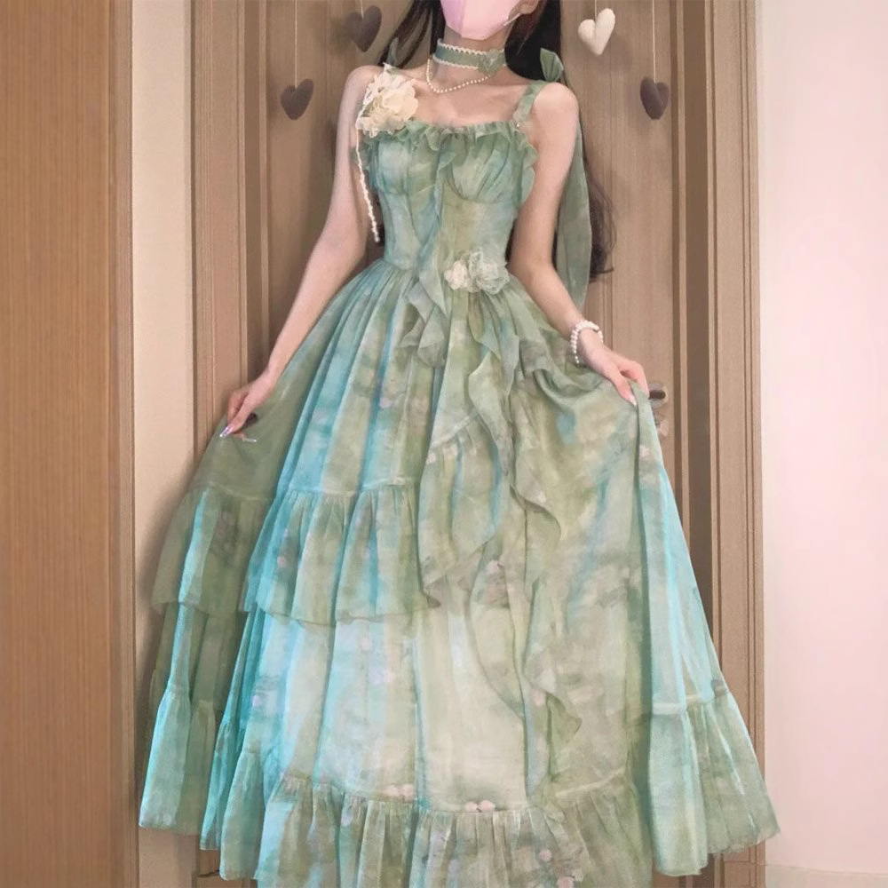 茶歇法式洋装lolita在逃公主裙森系碎花吊带连衣裙高级感夏季温柔