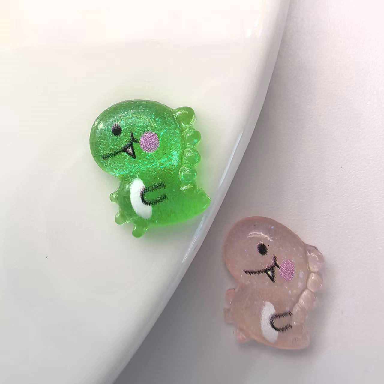 卡通恐龙美甲饰品批发指甲装饰diy穿戴甲美甲饰品配饰0010