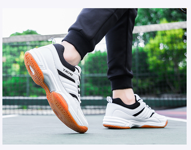 Badminton Shoes Image 5