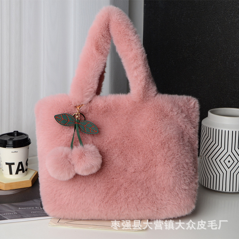 TikTok Explosive plush bag fluffy bag portable tote bag large capacity fluffy shoulder bag college student class bag