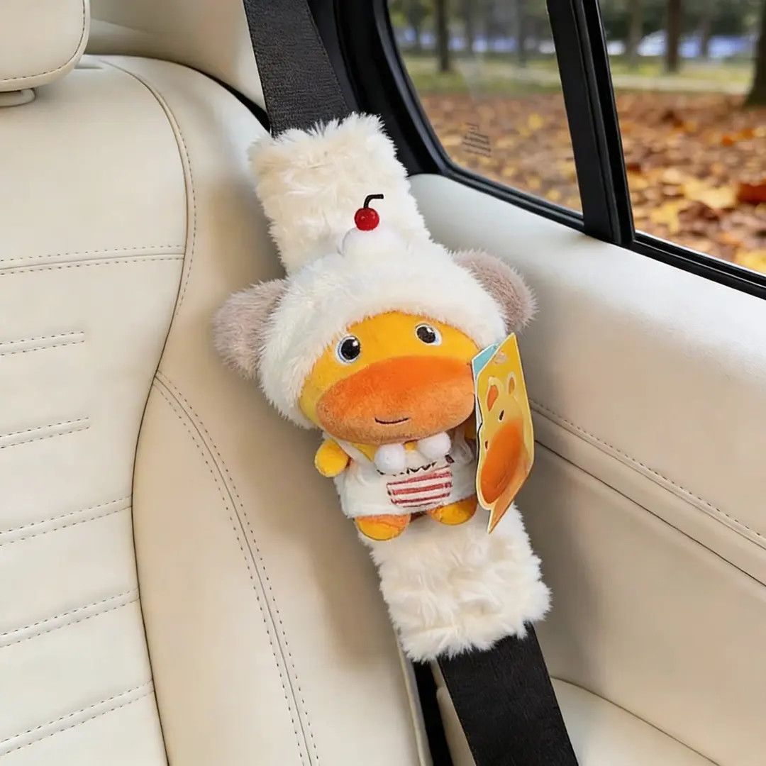 Capybara Lulu Car Seatbelt Shoulder Pads, a Pair of Couple's Seatbelt Anti-Wear Covers, Car Interior Decorations for Female Drivers