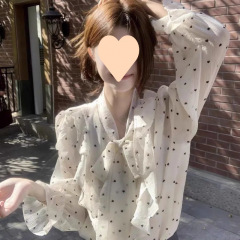 2025新款法式高级感荷叶边波点衬衫女春季设计感绑带宽松别致上衣