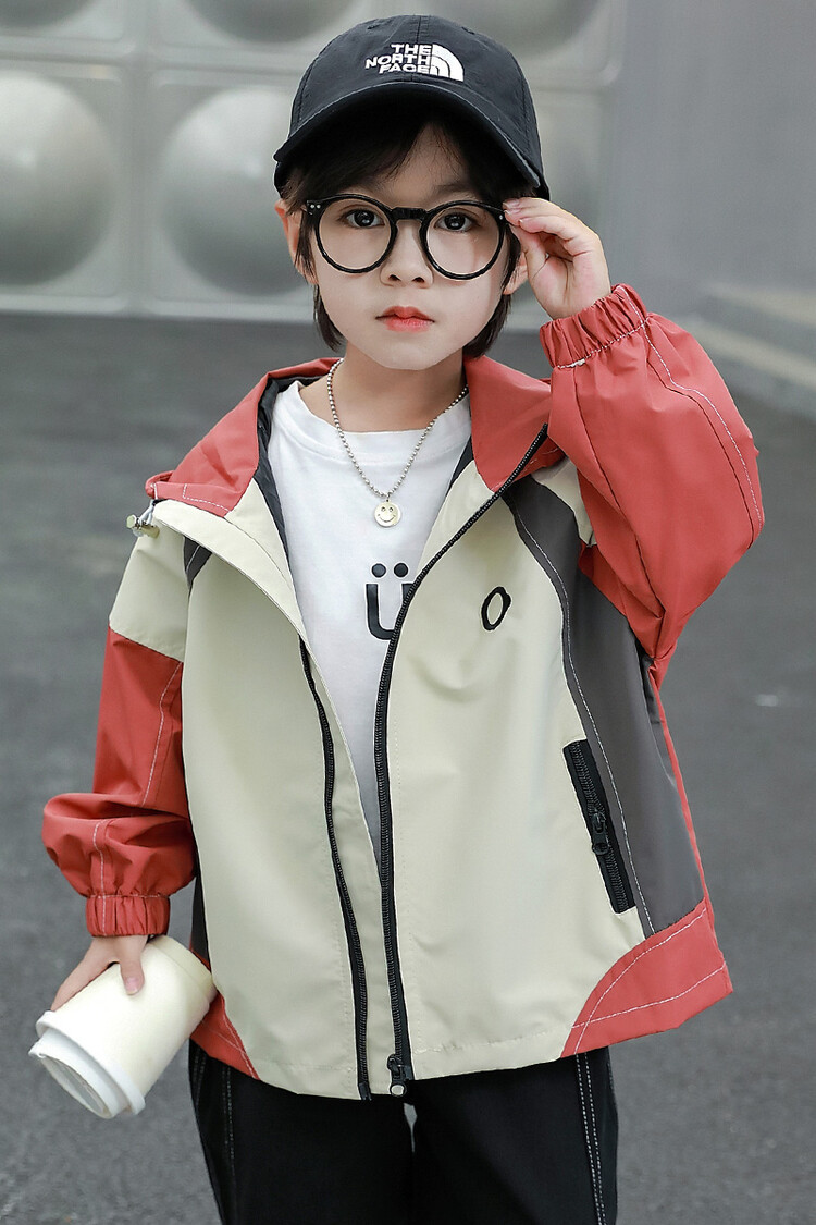 Cappotto con cappuccio colorato ricamato 2023 primavera e autunno nuovi vestiti per ragazzi Pi Shuai per bambini_voghion.com