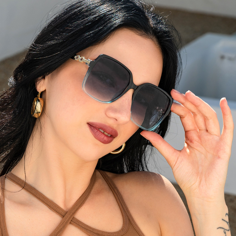 PC, UV400 Protection Lens Material Square Glasses Style Fashion Gradient Color PC UV400 Protection Square Full Frame Women's Sunglasses
