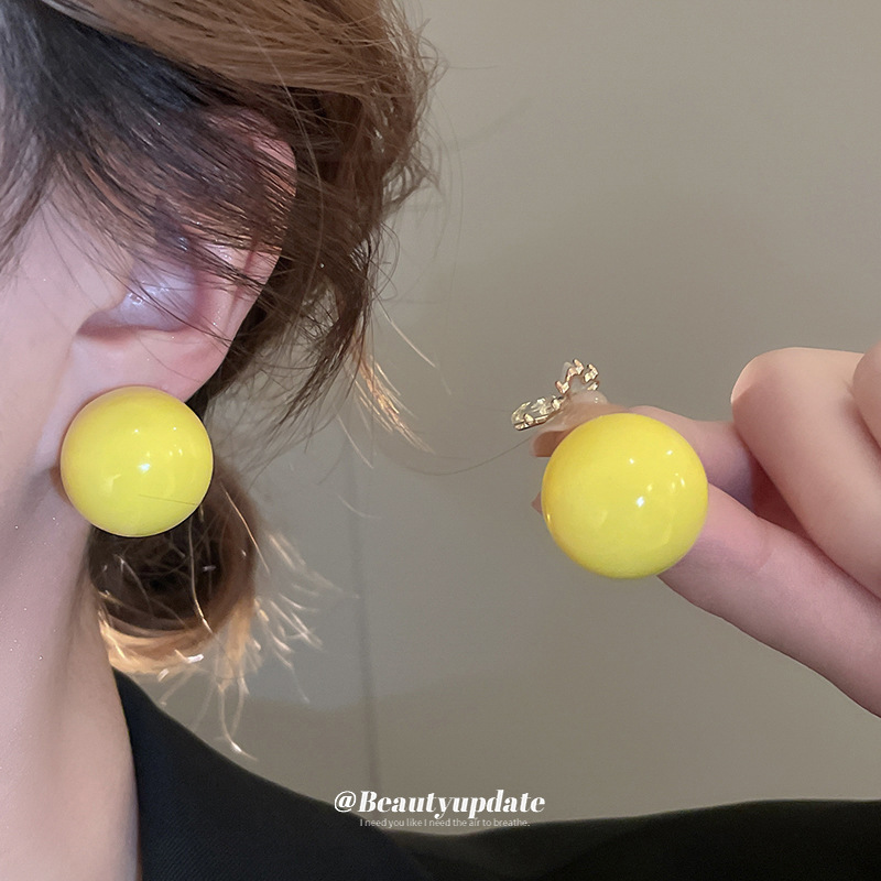 Aguja de plata pendientes de bola de color caramelo pendientes de Europa y América simple elegante textura de cercanías pendientes de moda versátil pendientes de alto grado