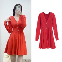 南油高端女装秋季法式小众V领连衣裙女收腰显瘦A字礼服宴会针织裙