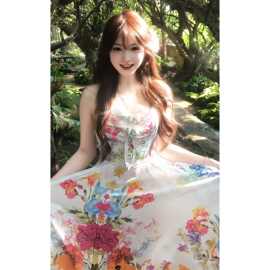 茶歇法式温柔度假风碎花吊带气质连衣裙独特漂亮掐腰小裙子2026夏