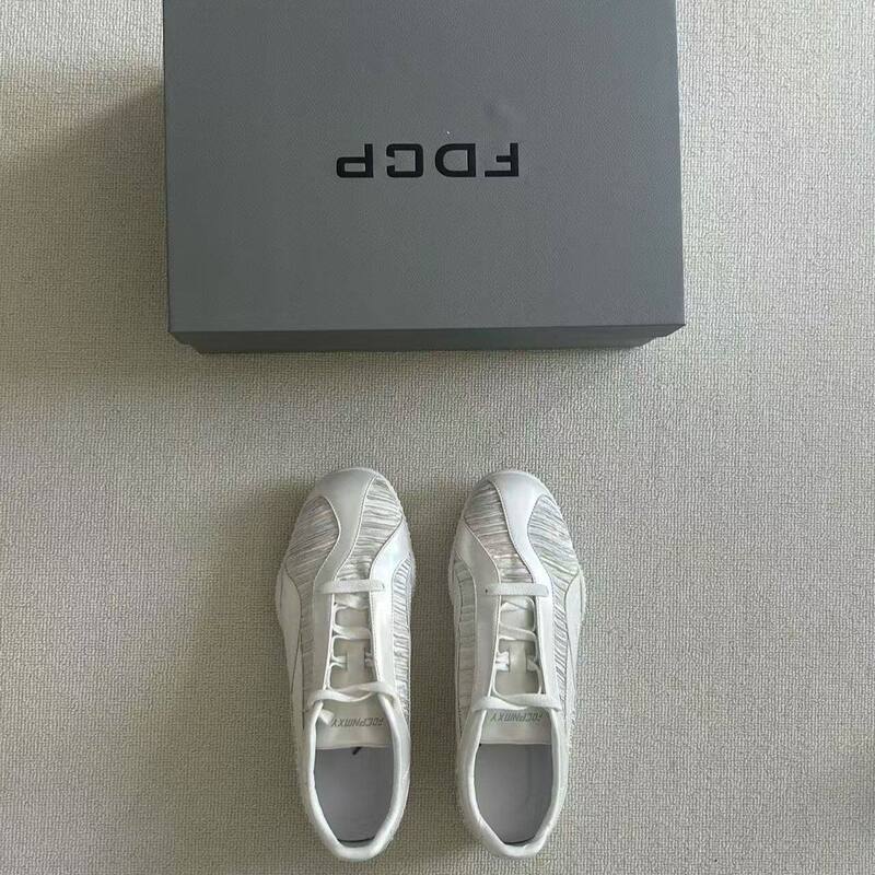 Flat-Soled Niche Patchwork Pleated Couple's American-Style Fashion Sneakers, Unisex, High-End, Versatile, Comfortable German Training Shoes Flat-Soled Niche Patchwork Pleated Couple's American-Style Fashion Sneakers, Unisex, High-End, Versatile, Comfortable German Training Shoes