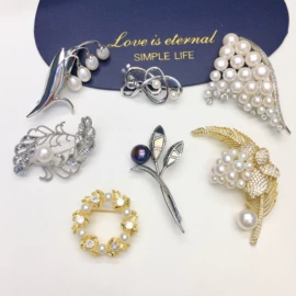 天然珍珠耳饰;天然珍珠胸饰;天然珍珠项饰