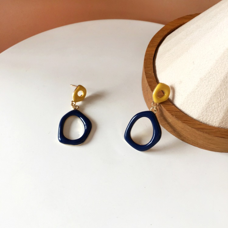 Retro Dripping Oil Hit Color Creative Irregular Hollow Circle Earrings display picture 9