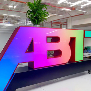 LED�Ųʰl����RGB���P����w��ȫ�ʰl���֟���V����R��������