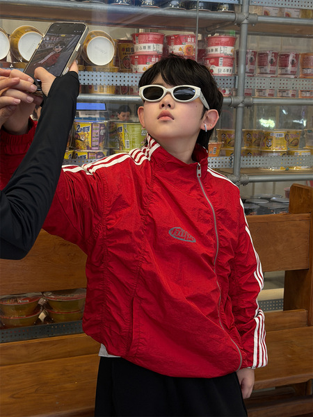 autumn children's jacket for boys with zipper