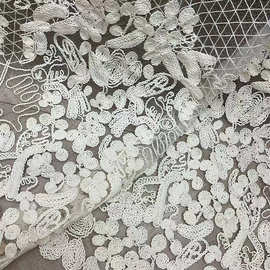现货 法式宫廷骨绳面料 复古花纹刺绣网布 绣花繁花蕾丝礼服布料