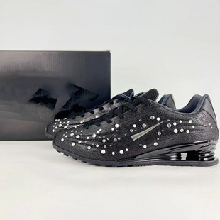 ��ԭShox Z�R��Ů�͎����eЬ�M��������С���Lͨ�ں�ך����ܲ�Ь
