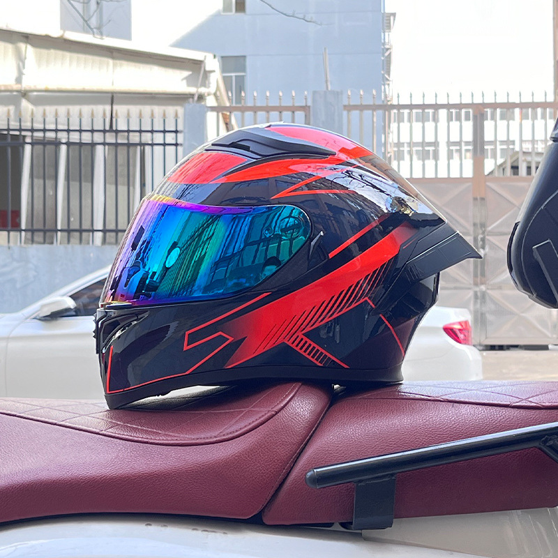 El casco completo del casco de la cola grande de la motocicleta Jiekai se puede instalar con auriculares Bluetooth