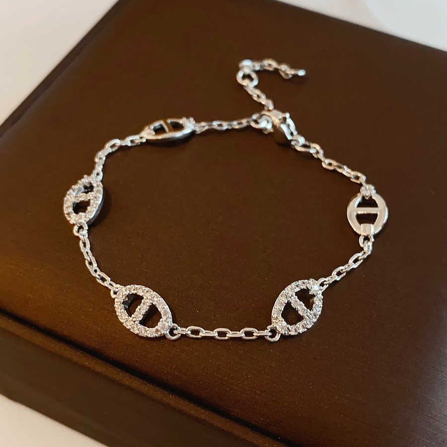 Pulsera de CD de nariz de cerdo de zircón ultra brillante delicada lujo ligero de alto nivel sensación de diseño de pulsera versátil sensación de nicho fábrica de joyas image 7