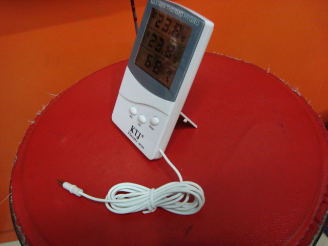 电子室内外养殖用品寒署表大棚数显数字探头线接头一件代发温度计