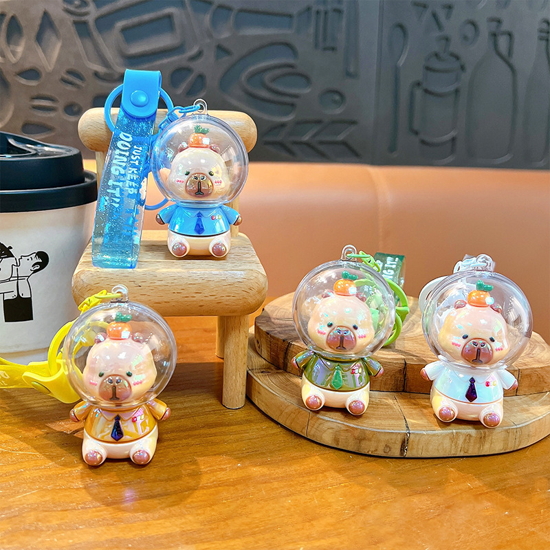 漫画スペースカピバラ電気メッキカピバラキーホルダーかわいいバッグペンダント人形カップルペンダント小さなギフト|undefined