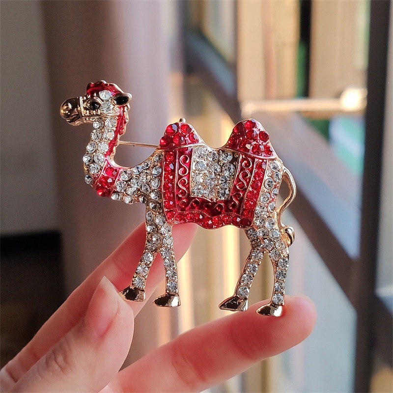 Retro Lapel Pin New Vintage Creative Full-diamond Cute Camel Brooch Men's Suit Jacket, Animal Lapel Pin Accessory, Availab For_voghion.com