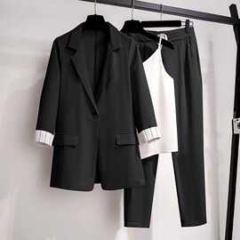 单/套装2026春季大码女装胖妹妹休闲西服秋外套显瘦小香风两件套