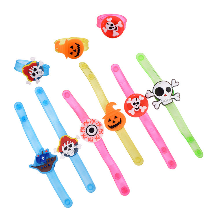 ハロウィンリング LED点滅パンプキンブレスレット カラフル海賊船フィンガーライト 光るおもちゃ ギフト|undefined