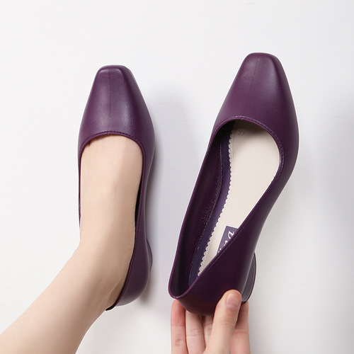 Slip-resistant, thick, outer-wear sandals for women, summer shallow mouth casual fashionable versatile height-increasing comfortable thick-heel square-toe mesh single shoes.