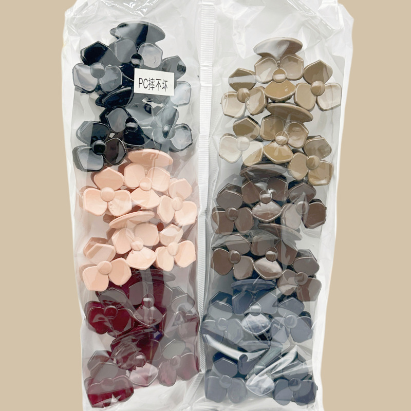 Pearl twist hair clip with plastic embellishment women's Korean side clip Korean style individually packaged pastoral two-yuan store accessories