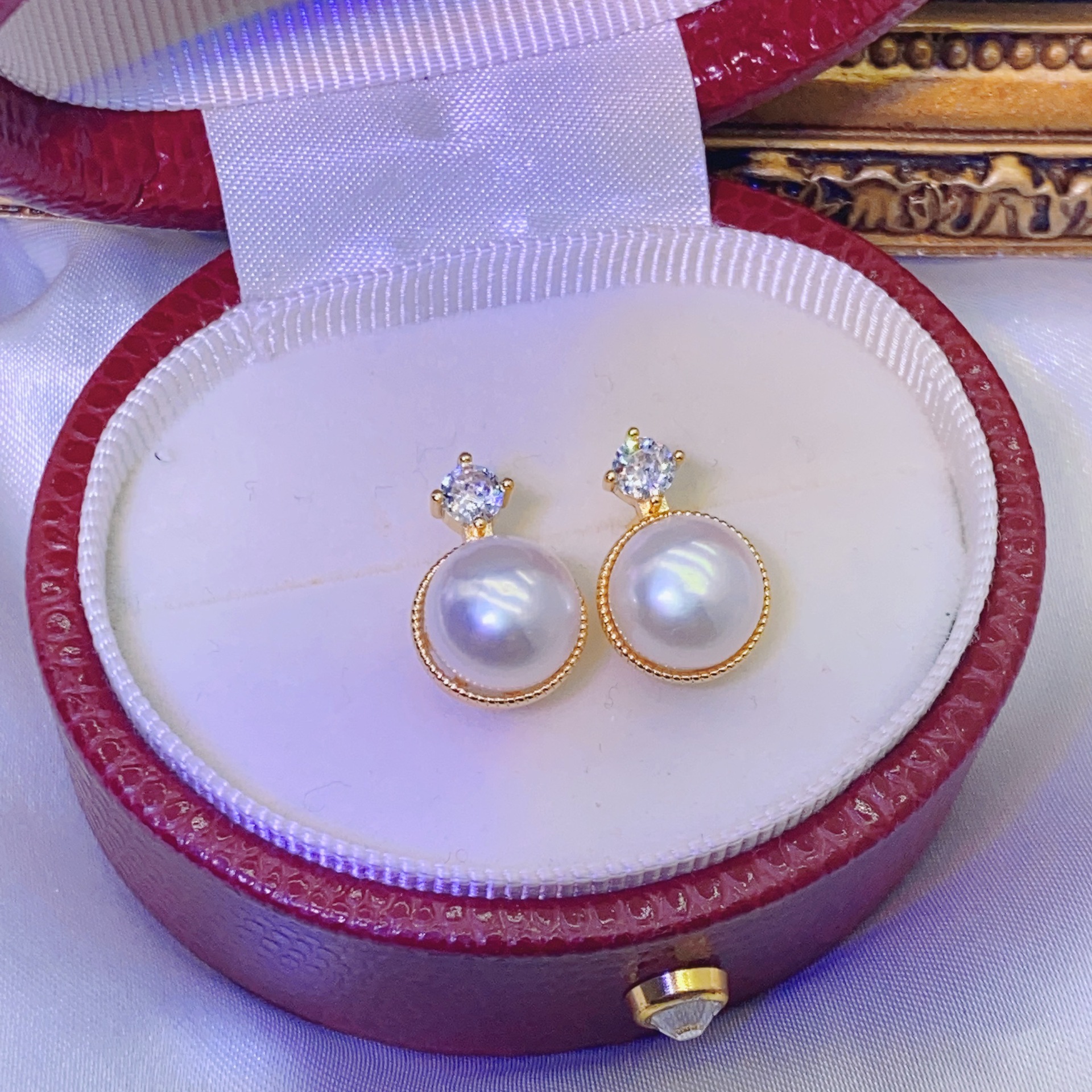 C4017A 골든 스터드 귀걸이 화이트