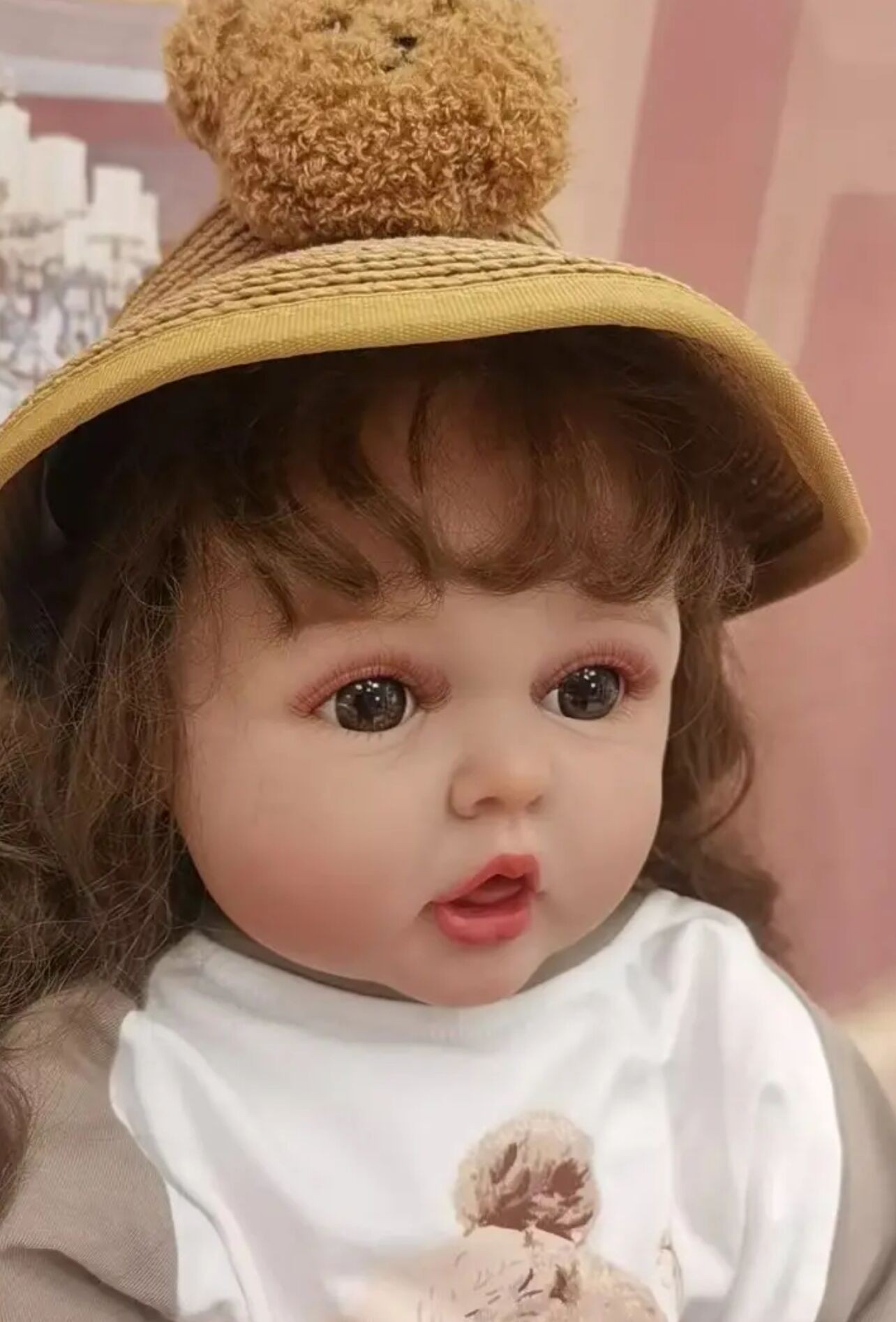 Como se muestra en la imagen de la muñeca