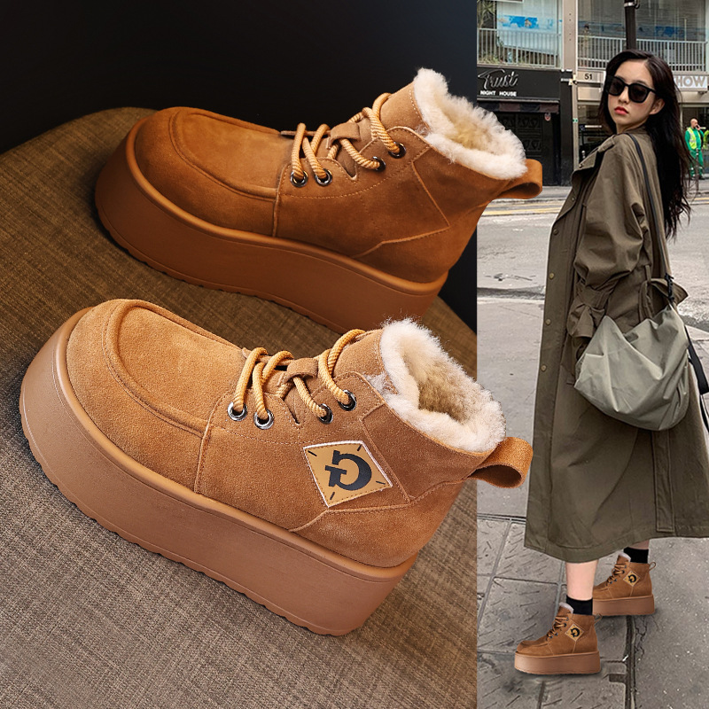 Giày boot nữ cổ cao đế dày tăng chiều cao, lót nhung ấm mùa đông — Màu cà phê