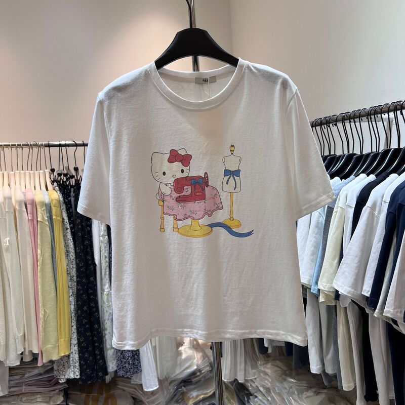 Korean Version 2025 Summer New Fashion Age-Reducing Cute Cartoon Pattern Loose Slimming Look Right Shoulder Short-Sleeved T-Shirt for Women Korean Version 2025 Summer New Fashion Age-Reducing Cute Cartoon Pattern Loose Slimming Look Right Shoulder Short-Sleeved T-Shirt for Women