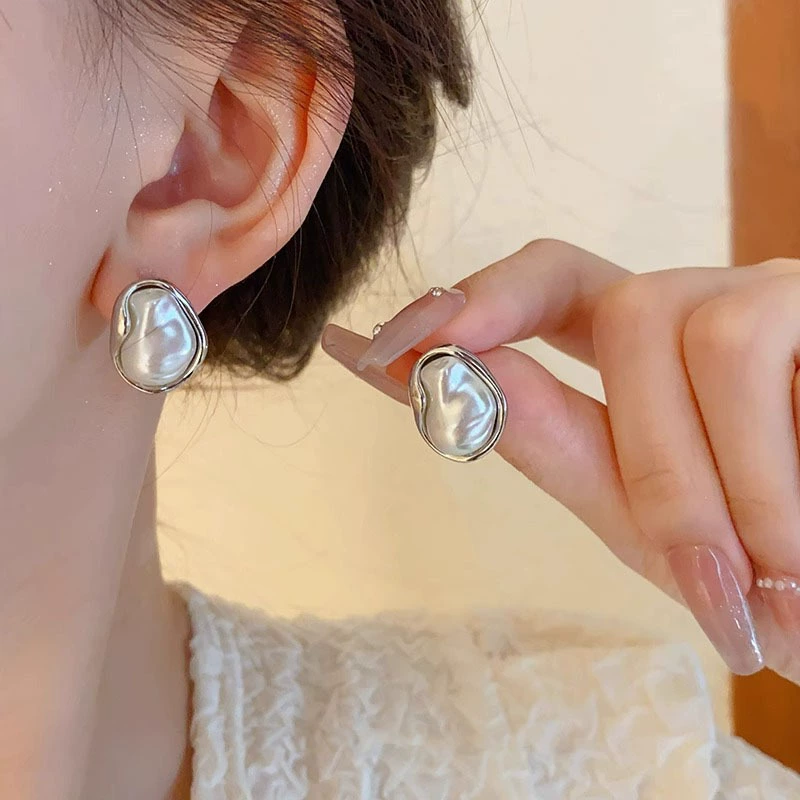 Заушные серьги из жемчуга, мушковая бусинка, серьги без прокола, французский стиль, легкая роскошь, стиль высокого качества